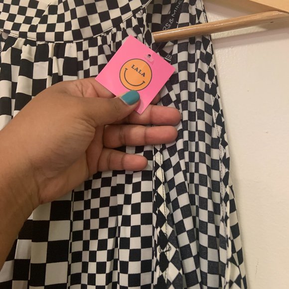 She’s Everything Checkered Jumpsuit NWT (size large) - Picture 12 of 12